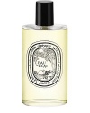 EXCLUSIVELY AT SAKS.COM. A spicy freshness to stir the senses evokes memories of the first Diptyque scent created in 1968. Italian green mandarin, grapefruit and petit grain with cloves, cinnamon bark, orange blossom and tonka bean. 3.4 oz. 