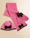 Sweet gloves in a fine, soft wool blend from Italy, adorned with velvet trim and a pretty bow.Smooth knitVelvet trim40% wool/28% rayon/15% nylon/10% cashmere/7% angoraDry cleanImported