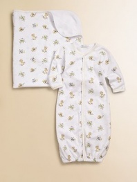 Everyone's most beloved nursery rhyme characters adorn this charming style in an ultra soft cotton knit that converts from a coverall to a baby sack in a snap.V-neckLong sleeves with turn-back cuffsFront snapsBottom snapsElastic hemPima cottonMachine washImported Please note: Number of snaps may vary depending on size ordered. 