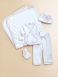 The perfect take-home set in ultra-soft cotton, adorned with the sweetest floral vine trim.Hat with picot trimWrap-front long sleeved tee with scalloped trim and snap closuresElastic waist pantsCuffed socksMachine washCottonImported