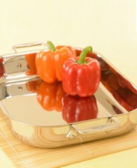 Calling all lovers of Italian cuisine! The All-Clad Lasagna Pan boasts a handsomely polished magnetic stainless steel exterior for high-performance, balanced cooking. Easy-grip stainless steel handles make the pan easy to maneuver in crowded kitchens. Limited lifetime warranty.