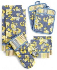 Come home to a kitchen full of personality and life. This set includes everything you need-cotton potholders, oven mitt, towels and dish cloths-to conquer the kitchen. The lively design brightens up your space and keeps style a part of every recipe.