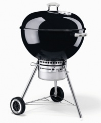 Choose charcoal for that authentic smoky BBQ taste. This Weber grill is the gold standard for charcoal kettles, featuring a hinged cooking grate to make adding charcoal a breeze, plus a patented one-touch cleaning system that makes maintenance and ash removal easier than ever. Five-year limited warranty. Model 751001.