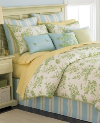 Fly the nest. Martha Stewart Collection brings nature-inspired beauty to your room with this Bluebird Garden comforter set, featuring blooming florals and a smattering of perched bluebirds in a cheery palette of yellow, green and blue. Complete the look with three decorative pillows for a classically charming look.
