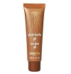 A skin illuminating gel for a radiant glow all year long.  Sun Glow Gel glides on to your face to enhance your tan and give golden and copper highlights to your skin.   Thanks to its reflective pigments and the silicone contained in its formulation, it melts into the skin to make it more luminous and golden.   Fresh and easy to apply, this extremely fine-textured non greasy gel blends with skin for a natural-looking, translucent, uniform complexion.   Non comedogenic and suitable for all skin types and all skin shades, Sun Glow Gel: Hydrates  illuminates  revives a fading tan