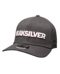 Loud and clear. This Quiksilver hat leverages a bold logo for cool surfer style.
