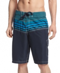 Dive into the deep end of style and performance in these Speedo boardshorts with Speedry technology.