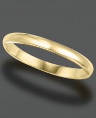 A delicate ring of 14k gold: timeless sophistication and endless grace in the perfect everyday band. Size 4-8.
