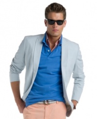 Authentic style for the guy who knows what he wants. Add a dapper touch to your look with this seersucker blazer from Izod.