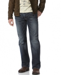 With a darker wash, these Guess jeans hit all the right notes in your wardrobe.