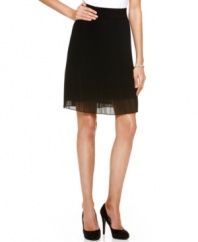 In an on-trend sheer chiffon, this Alfani A-line skirt features contrast pleating for a chic spring look!