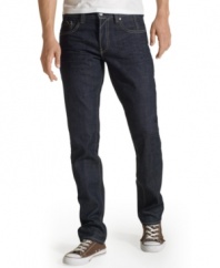 Rugged charm meets modern edge with these updated skinny straight leg jeans from Levi's. (Clearance)
