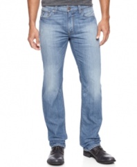 Update your jean look with this pair of slim-fitting denim from Guess.