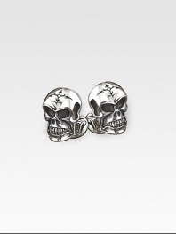 A hint of individuality comes in sterling silver links styled with a unique skull design. From the UnKaged Collection ¾ X ½ Made in USA