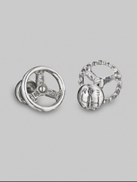 A bit of revved-up character for the sartorial set, designed in polished sterling silver. Sterling silver Gear knob backing About ¾ diam. Made in USA 