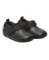 This simple black leather shoe is all he needs to look his best. An adjustable hook-and-loop strap provides a secure fit while a non-slip outsole helps keep him on his feet so he can mingle with friends and family.