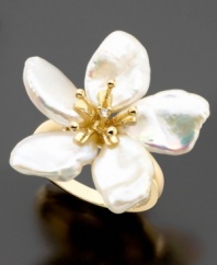 This stunning ring combines exotic style with a touch of romance. Featuring cultured freshwater keishi pearls (8-9mm) and diamond accents set in 14k gold. Flower measures approximately 1 inch.