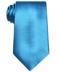 Make a solid statement. This easy-care tie from John Ashford finishes off your look in no time flat.