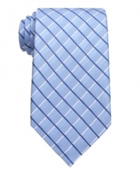 A bold pattern in a cool color palette gives this Tasso Elba tie instant presence.