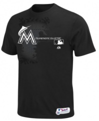 Nice catch! Root for your favorite team to reel in the big win in this Miami Marlins MLB t-shirt from Majestic.