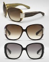 MARC BY MARC JACOBS oversized plastic sunglasses with Marc logo. Oversized sunglasses with gradient lenses.