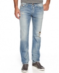 Don't distress. These jeans from Guess will keep you comfortable and get you through the day in style.