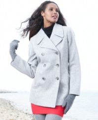 Featuring clean lines and made with a luxurious touch of cashmere, this pea coat from Calvin Klein is an instant classic.
