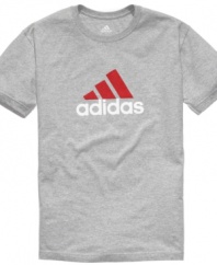 Keep it classic with the iconic adidas logo, taking center stage on this everyday cotton T shirt.