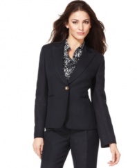 A luxe linen blend makes this single-button blazer from Tahari by ASL a must-have for the season. Easily pairs with coordinating pieces from the full collection of suit separates.