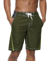 Just add water. Whether you're hitting the beach or the boardwalk, these Speedo trunks keep you covered in style.