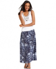 Make separates come alive in this Elementz maxi skirt, featuring a chic combination of striking tribal-inspired prints. Add a little sparkle when you pair it with metallic flats!