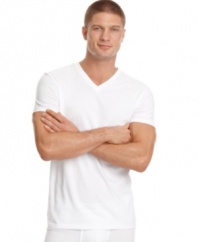 Soft, 100% cotton basic v-neck t-shirts. Classic, fitted. Three per pack. M9065.