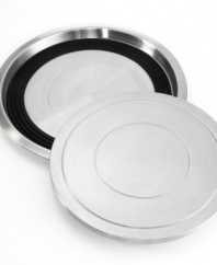 Now that's service. The answer to entertaining, KitchenTrend's collection of stainless steel serving platters uses an oil-filled disk to heat or chill food for up to one hour. Simply place the TemperDisk in the oven or freezer prior to using then place one of the serving plates on the insulating ring and outer tray for an instant solution to creating sensational dishes.