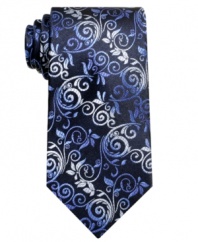 Smart and elegant, this patterned tie from Alfani is the perfect complement to a refined outfit.