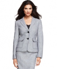 A linen blend makes this Calvin Klein jacket the perfect addition to your work wardrobe rotation this season. Flap patch pockets at the front give the look a twist.