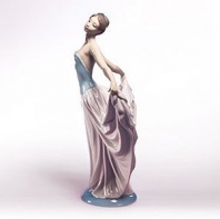 Lladr? Dancer Figurine by Lladro USA